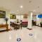 Microtel by Wyndham Tarlac