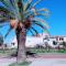 La Promenade Rooms & Suites