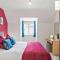 The Penthouse 3 Bedroom Apartment by Sambridge Stays - Watford