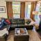 King Bed Quiet Home on Cul-de-Sac Hiking Trails