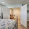 Wildwood Townhome with Patio 1 Block To The Beach!