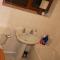 Entire -4 Bedrooms Detached House with Driveway