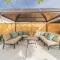 Rustic 2-Bedroom walking distance to Downtown