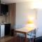 Studio cosy 4 pers - Proche village avec balcon et commodités - FR-1-689-77