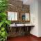 SECRET GARDEN Hostel - WANDERNEST Cat Ba