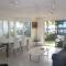 1 Aarons Villa