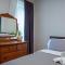 Boston Queen Bedroom