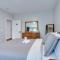 Boston Queen Bedroom