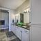 Osage Beach Condo Patio, Lake Views, and Pool! - أوساغ بيتش