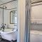 On-Site Pond Spacious Family Home in Jefferson! - Jefferson