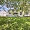 On-Site Pond Spacious Family Home in Jefferson! - Jefferson