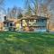 Family-Friendly Woodbury Home with Yard and Deck! - Woodbury