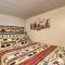 Arrowhead Lake Amenities Quaint Home with Fireplace - Pocono Lake