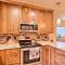 Walk to Shuttle Breckenridge Retreat with Balcony! - بريكنريدج
