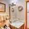 Walk to Shuttle Breckenridge Retreat with Balcony! - بريكنريدج