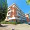 Large Panoramic Terrace 2-bedroom in Viareggio sleeps 4