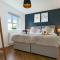 Grace House - Prime Location - Driveway Parking, Pool Table, Fast Wifi, Self Check-In and Smart TV with Sky TV and Netflix by Yoko Property - Milton Keynes
