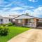 Rockpool Pet Friendly 1 Min Walk to Beach