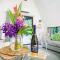 'Bluey' a Tiny House A-frame Moments to Foreshore - Darwin