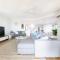 Pearl Paradise A Tropical Oasis with Ocean Views