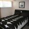 Roscoe Village Guesthouse