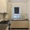 Divany Apartaments - Coresi Mall