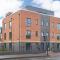 Elliot Oliver - Luxurious Two Bedroom Apartment With Parking