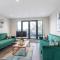Elliot Oliver - Stunning Three Bedroom Penthouse With Large Terrace & Parking