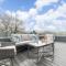 Elliot Oliver - Stunning Three Bedroom Penthouse With Large Terrace & Parking