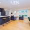 2 Bedroom Church Apartment 5 Mins to Town Centre - Free Parking