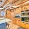 5 Mi to Hiking Custom Cabin with Deck in Arnold! - أرنولد