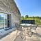 The Rockhouse Cottage with Deck on Tulsa Farm!