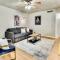Dallas Boutique Flat + Arboretum Tickets Included