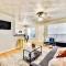 Dallas Boutique Flat + Arboretum Tickets Included