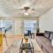 Dallas Boutique Flat + Arboretum Tickets Included