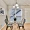 Dallas Boutique Flat + Arboretum Tickets Included