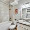 Dallas Boutique Flat + Arboretum Tickets Included