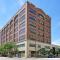 Convenient 2BR Suite in Prime Location with Gym Access & Optional Parking Near McCormick Place and Soldier Field