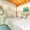 Luxury Spa Retreat Private Courtyard and More! - Hastings