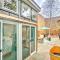 Luxury Spa Retreat Private Courtyard and More!