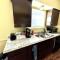 New! Fun just 20 min from Dallas 3-BRM Home