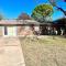 New! Fun just 20 min from Dallas 3-BRM Home