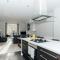 Blue Heron - 2 Bedroom Apt with 2 parking spaces - Lower Assendon