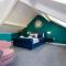 Auckland View - a comfy & spacious 4bed with views