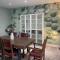 Auckland View - a comfy & spacious 4bed with views