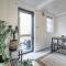 Stunning, large 1 bed riverside flat - 伦敦