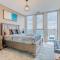 Amazing 3 Bed 4 Bath Penthouse with Roof Top Terrace close to Airport