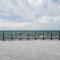 Amazing 3 Bed 4 Bath Penthouse with Roof Top Terrace close to Airport