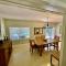 Rowena House 2bd Den 2bth Heated Pool Near Siesta Key - 萨拉索塔