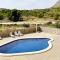 Charmante Villa avec piscine montagne/plage - Мучамель